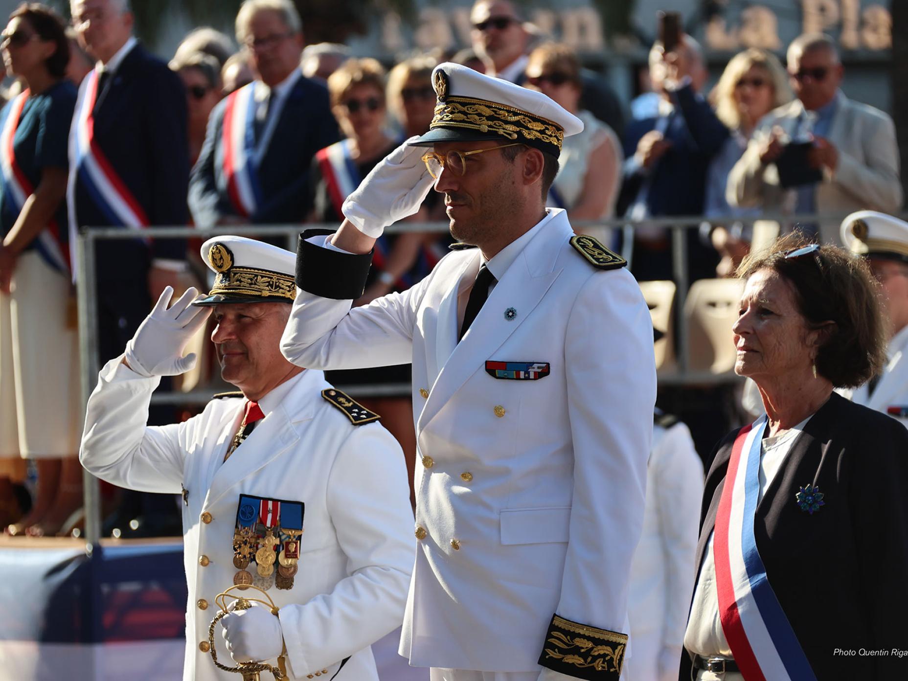Sont présents sur la photo, Josée Massi maire de Toulon, Simon Babre préfet du Var et Christophe Lucas, préfet maritime de la Méditerranéeet C