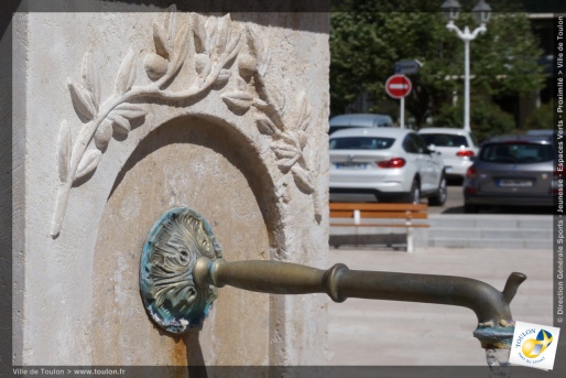 Fontaine de la place Hardoin