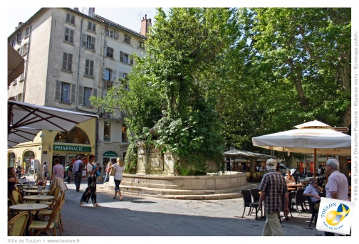 Fontaine des Trois Dauphins