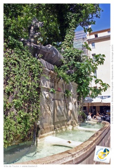 Fontaine des Trois Dauphins