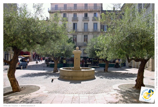 Fontaine place Paul Comte