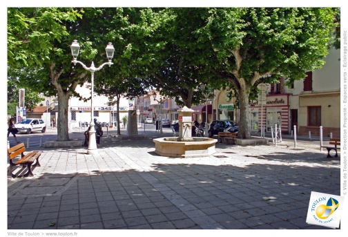 Fontaine de la place Macé